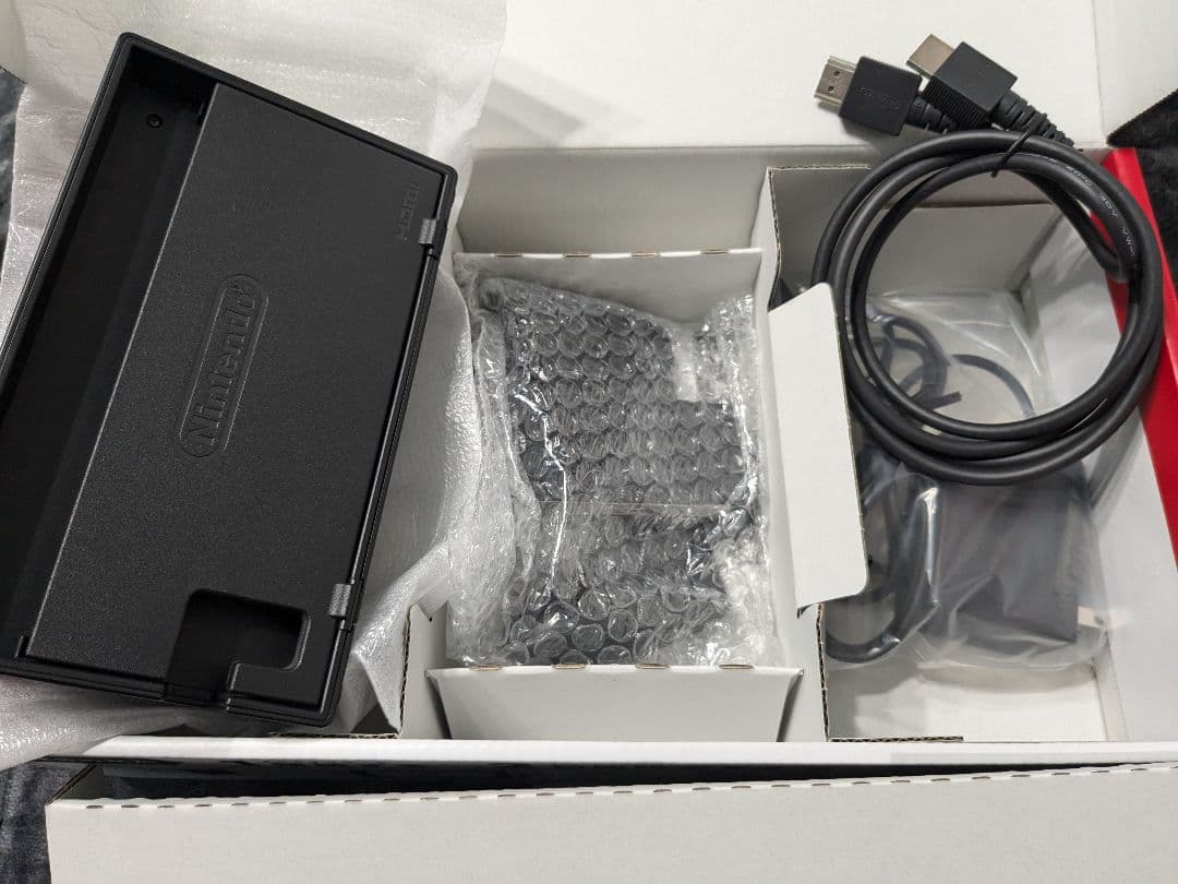 Nintendo Switch 本体 キャリングケース付き 美品