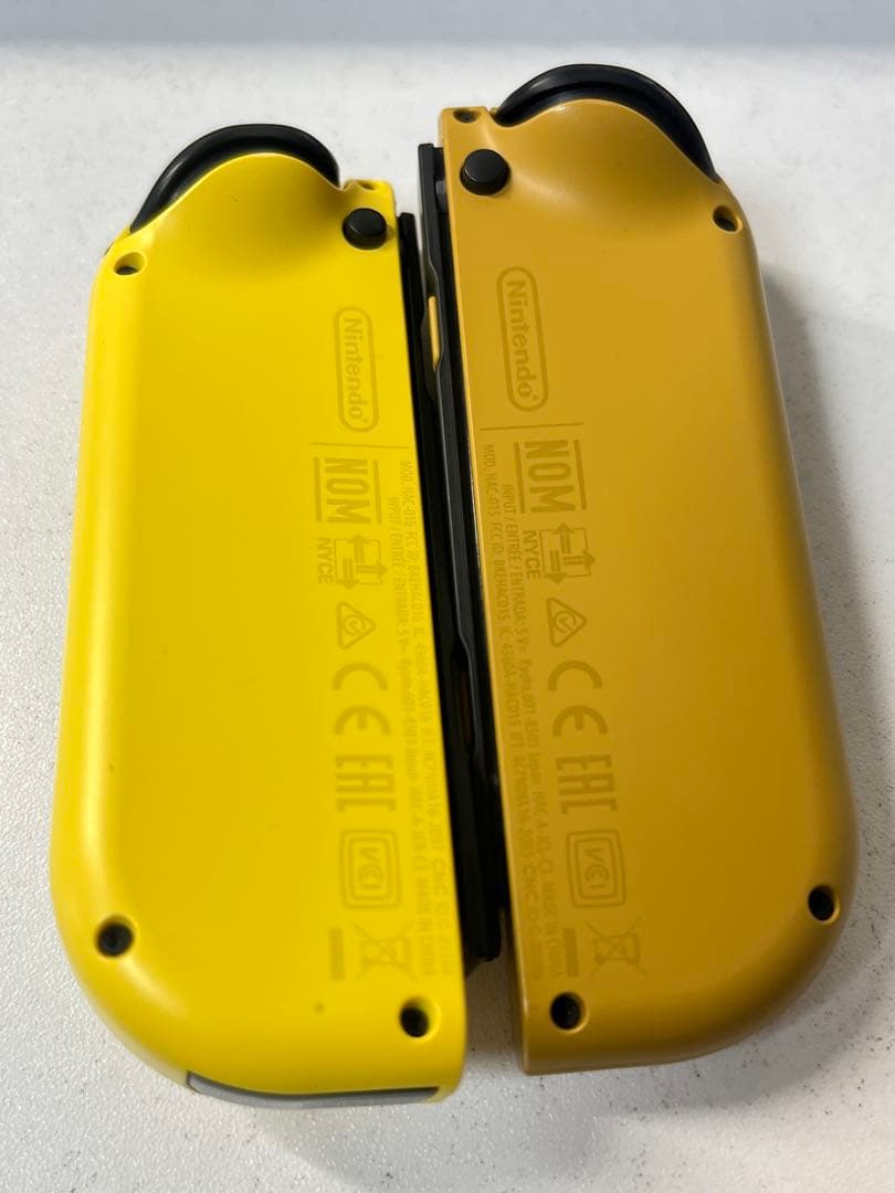 Nintendo Switch ピカチュウ ＋ モンスターボールPlus セット