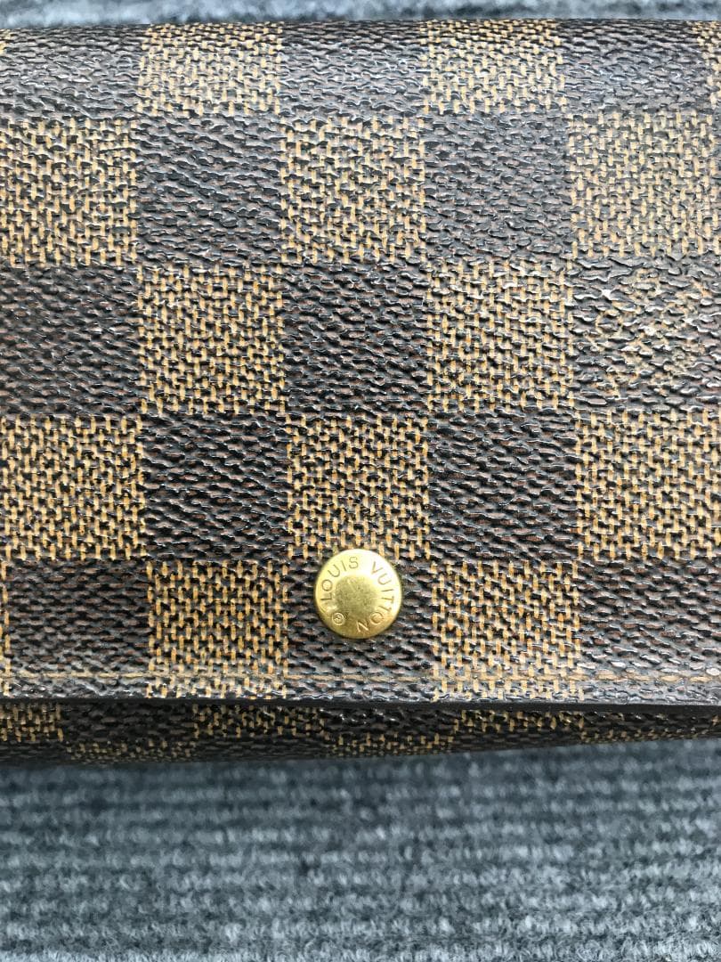 LOUIS VUITTON　二つ折り財布　ダミエ　4