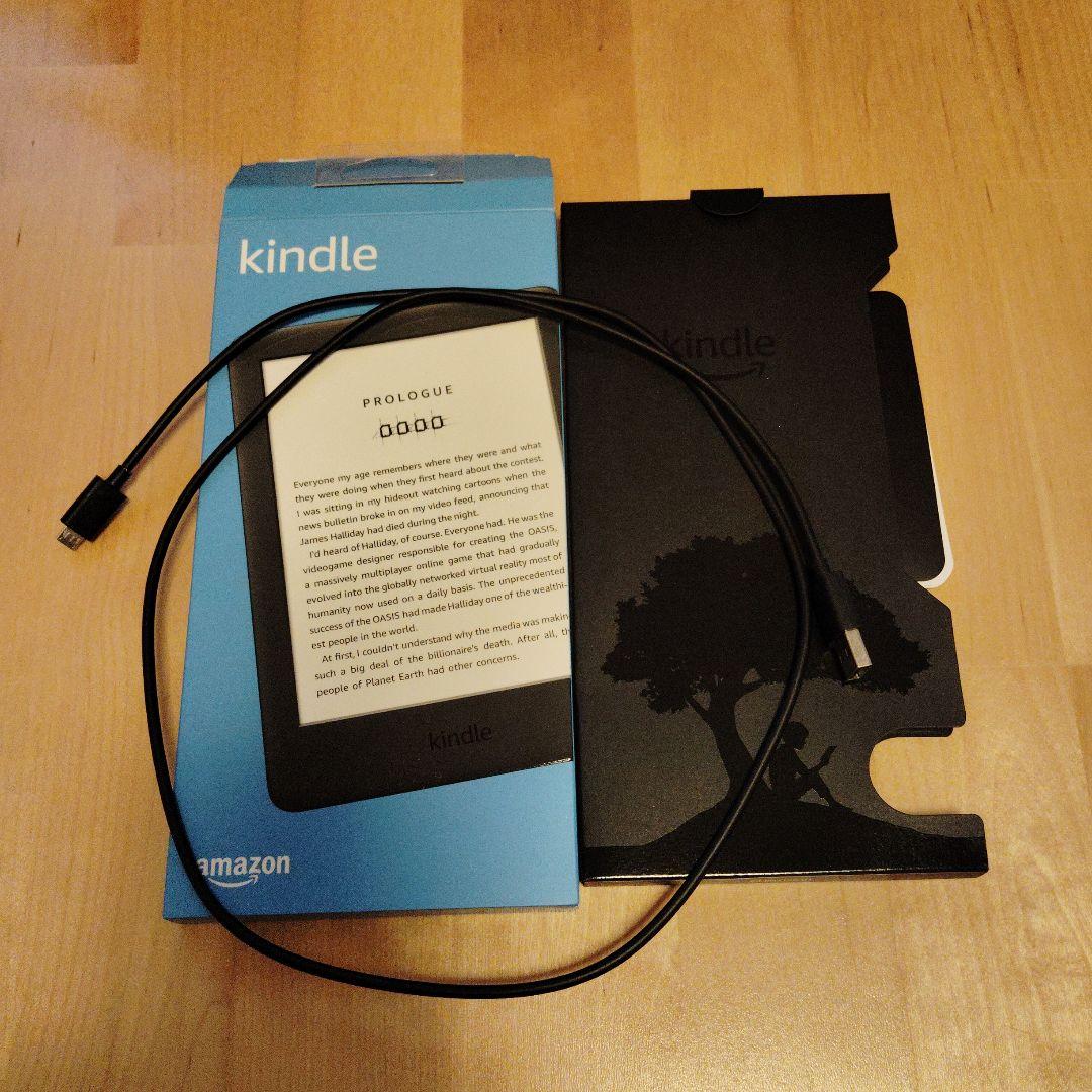 Kindle (第10世代) 　8GB　広告有　箱　ケーブル付