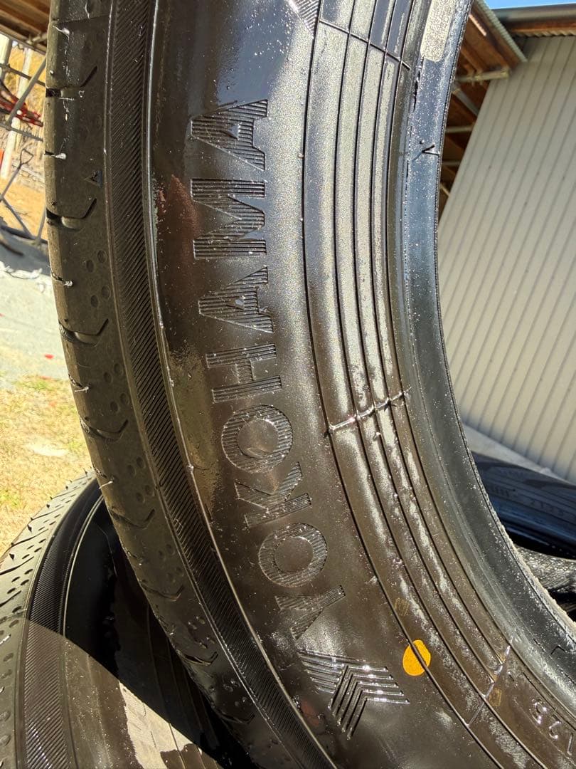 アルファード40系 純正タイヤ ヨコハマ ADVAN V03 225/60R18