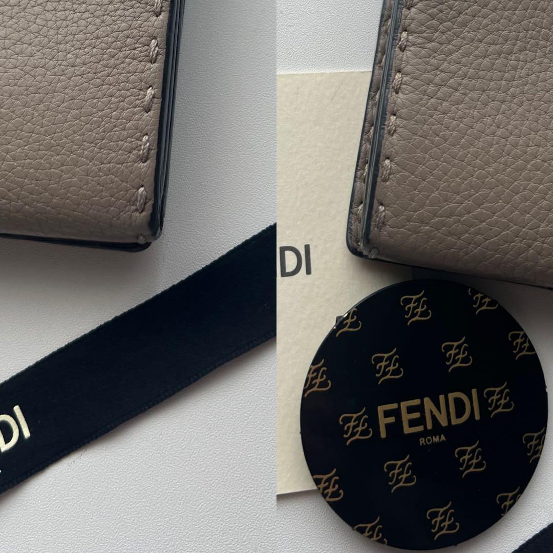 175 極上美品 FENDI フェンディ ピーカブー 2つ折り財布