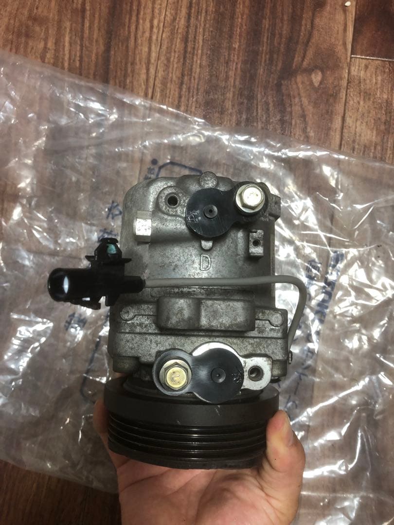 スズキ純正コンプレッサー CR06b .58J40