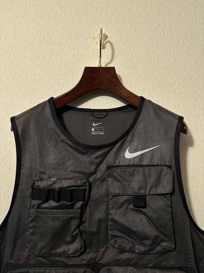 トップス NIKE Multi Pocket Tactical Vest