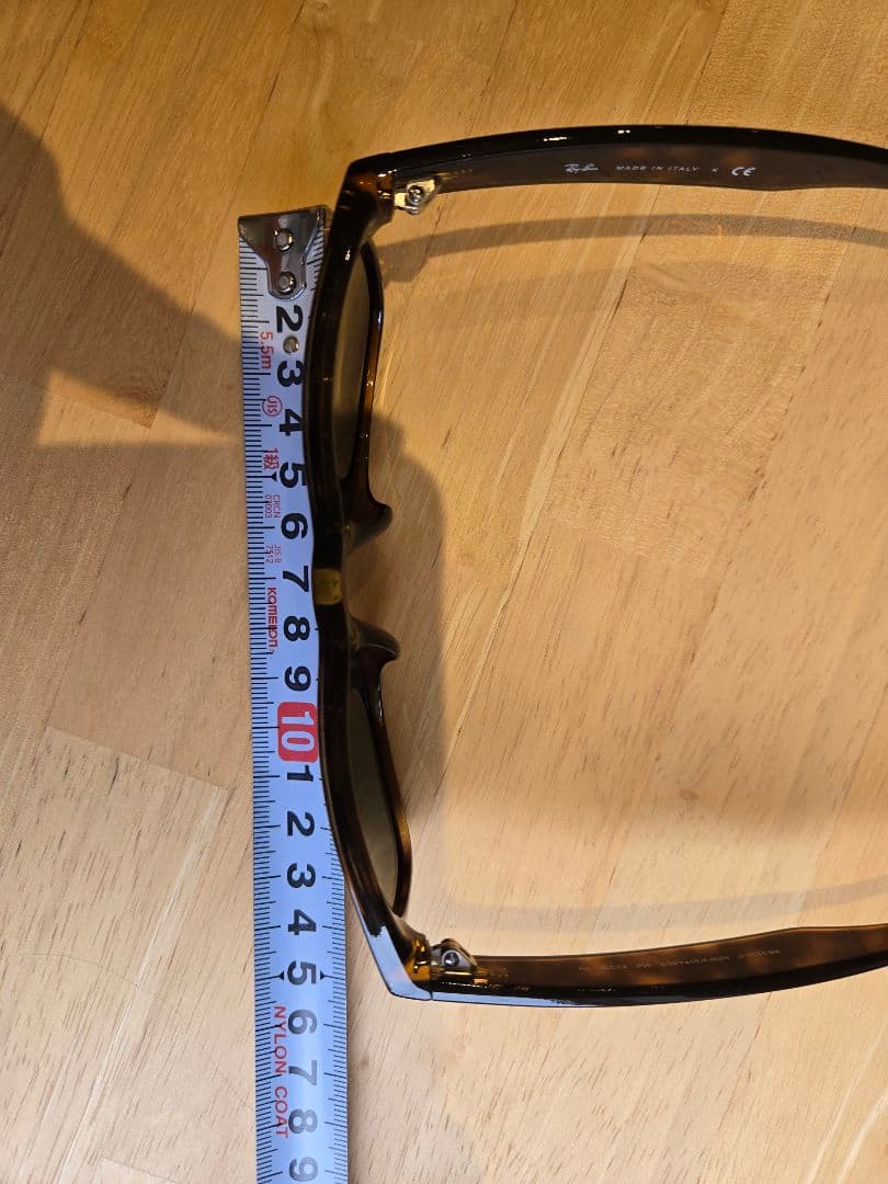 Ray-Ban ニュー ウェイファーラー クラシック RB2132F