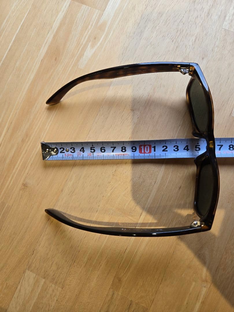 Ray-Ban ニュー ウェイファーラー クラシック RB2132F