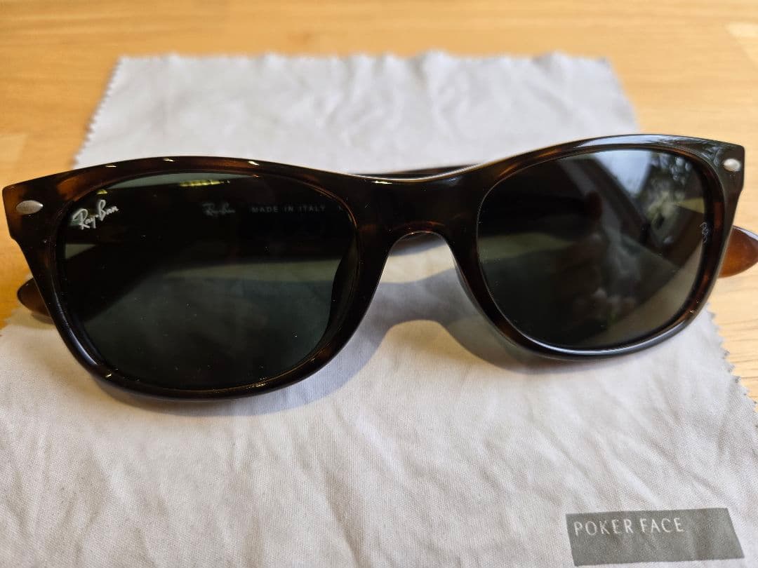 Ray-Ban ニュー ウェイファーラー クラシック RB2132F