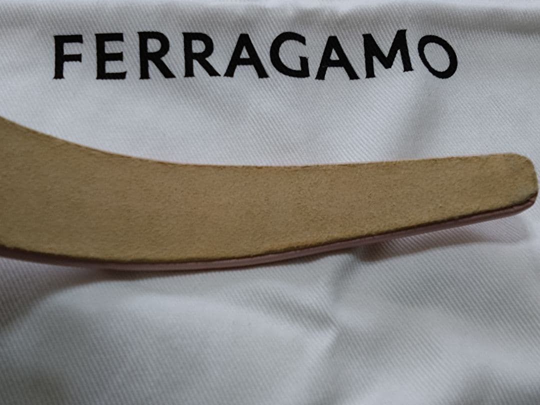FERRAGAMOピンクヴァラカチューシャ新品未使用イタリア製