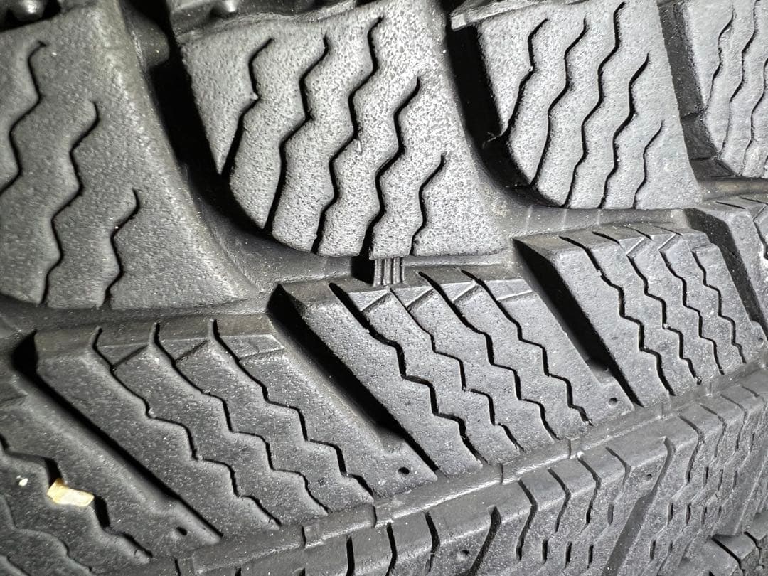 ①車好き　送料込 ミシュラン 225/60R17 スタッドレス 4本