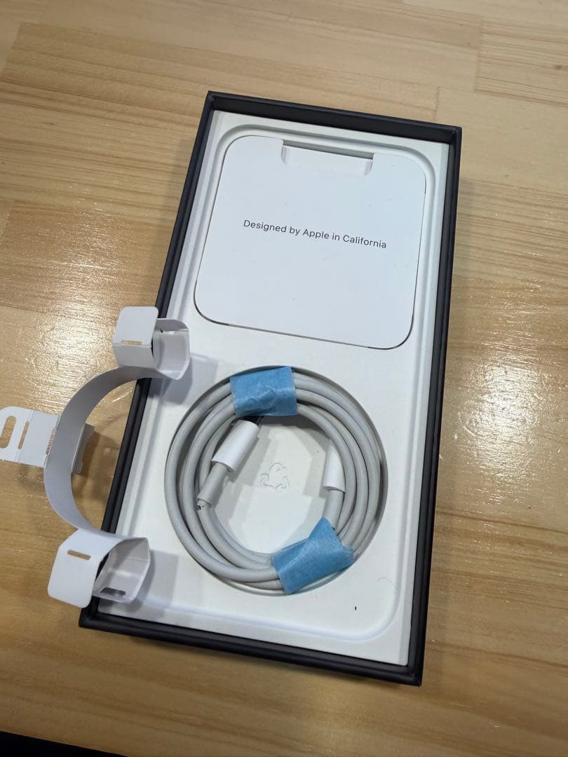 ざ*い様 iPhone 13 Pro シルバー Simフリー 液晶、バッテリー純