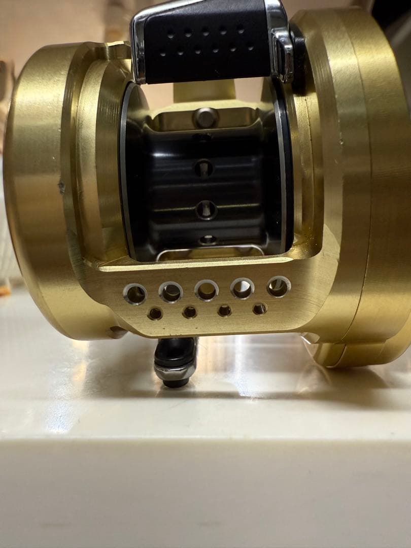 SHIMANO CALCUTTA CONQUEST 201HG ゴールド