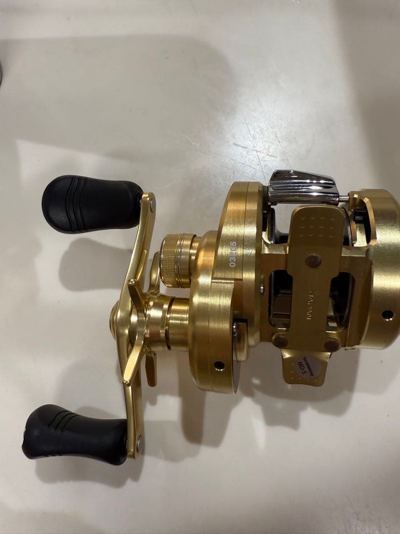 SHIMANO CALCUTTA CONQUEST 201HG ゴールド