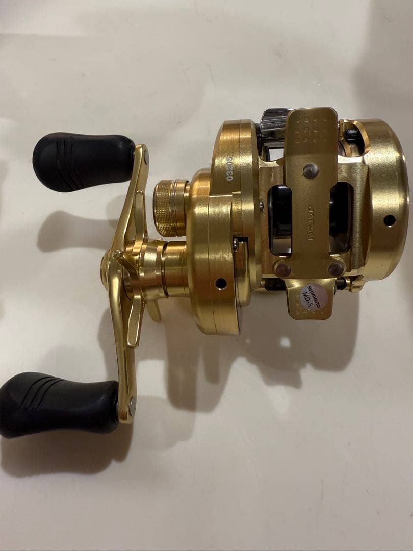 SHIMANO CALCUTTA CONQUEST 201HG ゴールド