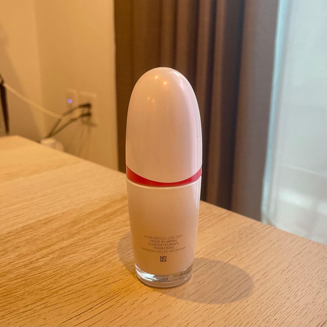 資生堂 エッセンススキングロウファンデーション 130 OPAL