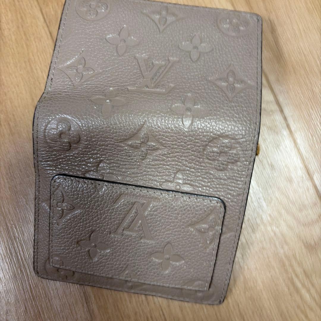 Louis Vuitton ベージュ二つ折り財布