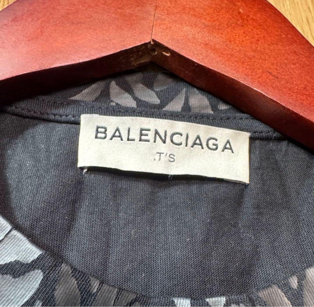 BALENCIAGA ダークブルー 葉模様 Tシャツ