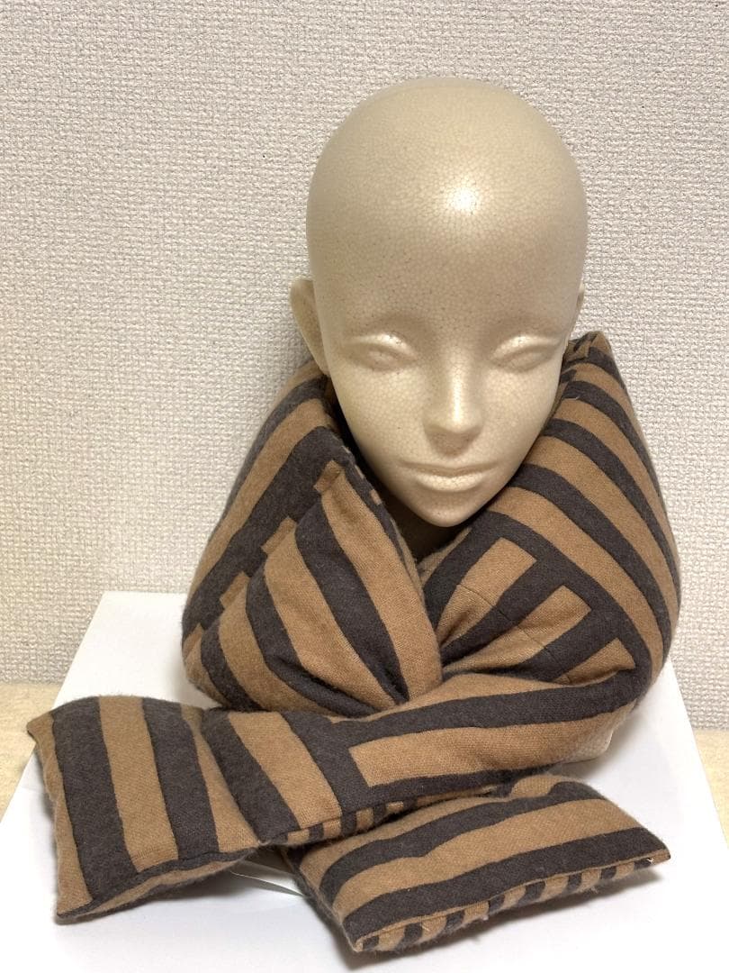 【新品タグ付・貴重】mina perhonen ダウンマフラー ミナペルホネン
