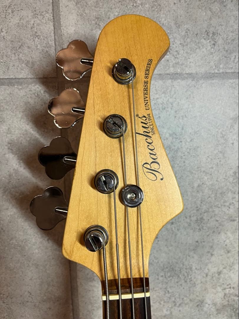 Bacchus BJB-1R Universe Series ベース