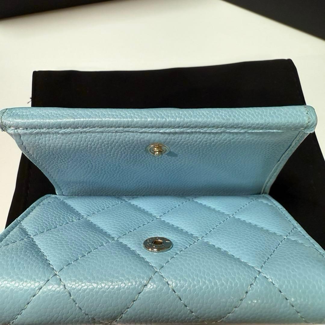 CHANEL 三つ折り財布 マトラッセ キャビアスキン 水色