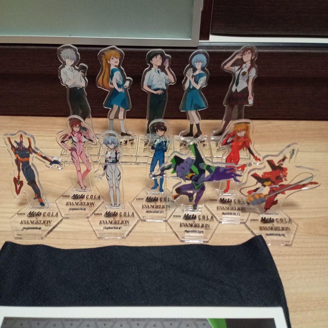 エヴァンゲリオン　手帳とフィギュアセット