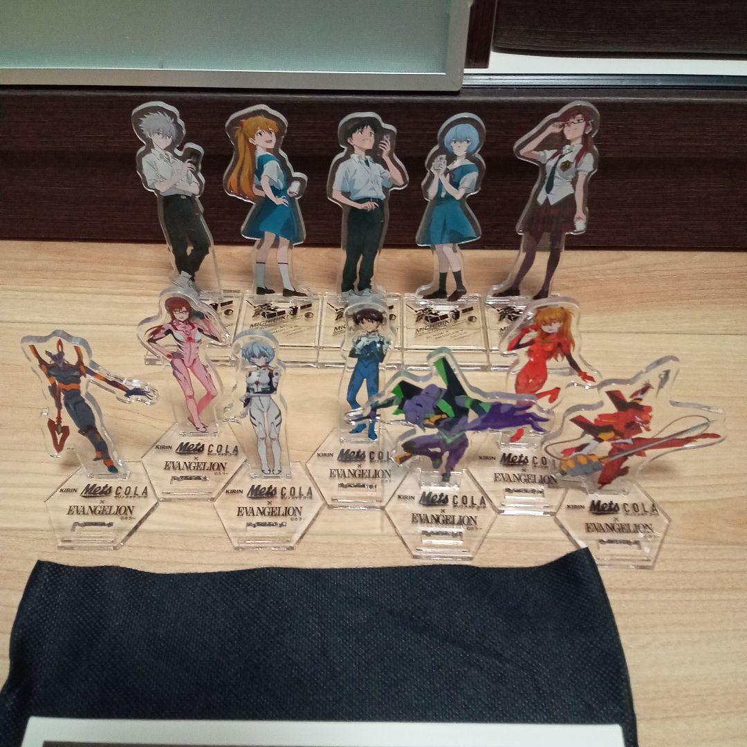 エヴァンゲリオン　手帳とフィギュアセット