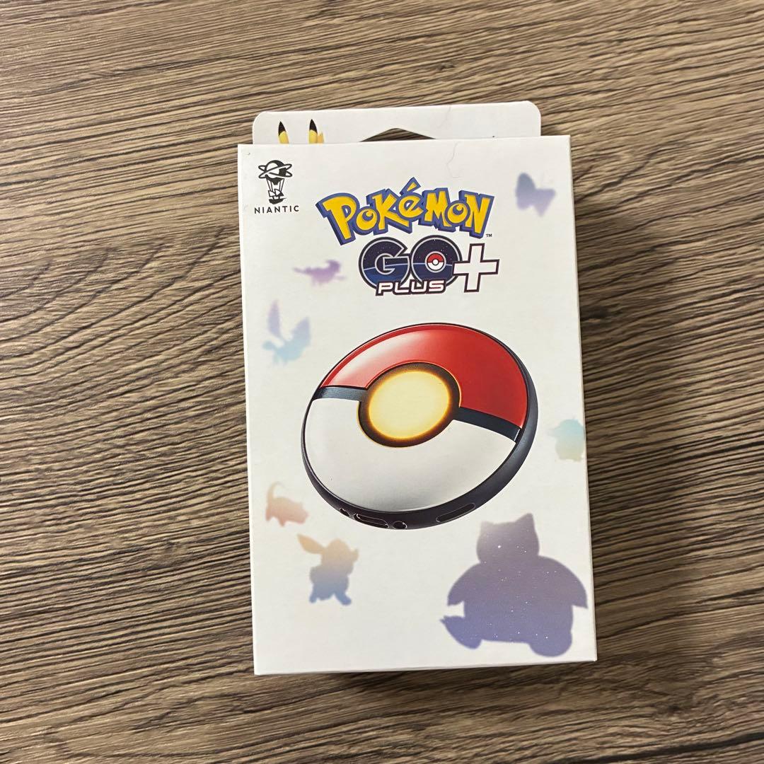 新品未開封　Pokémon GO Plus + ストラップ付き