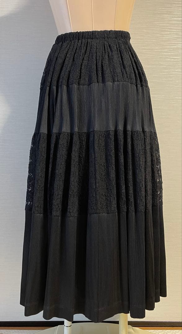 【美品】COMME des GARCONS 黒　スカート