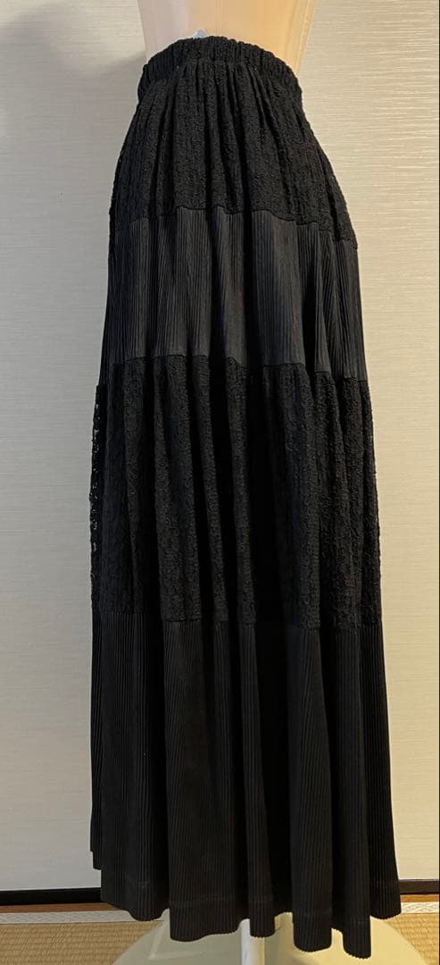 【美品】COMME des GARCONS 黒　スカート