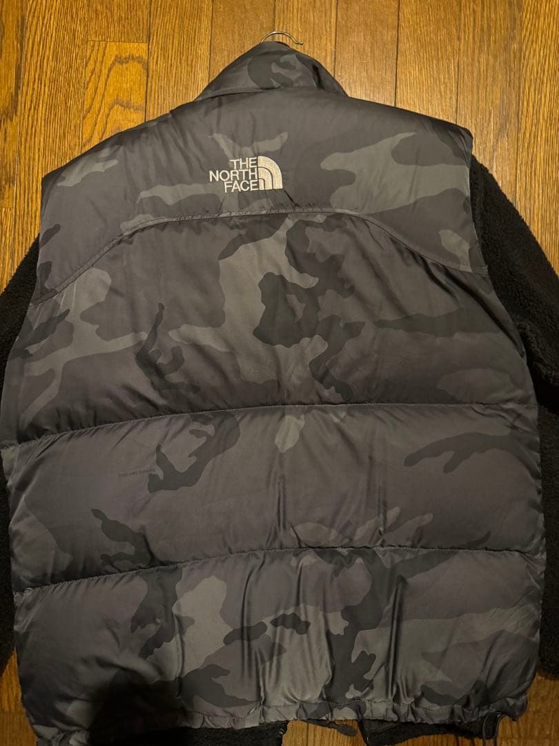 THE NORTH FACE 700 ダウンベスト センターロゴ　ブラックカモ