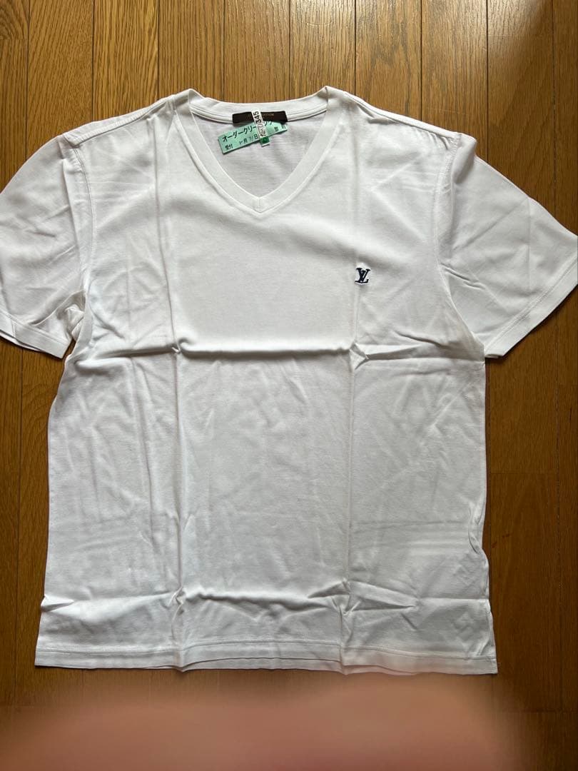 Louis Vuitton ホワイト Vネック Tシャツ M