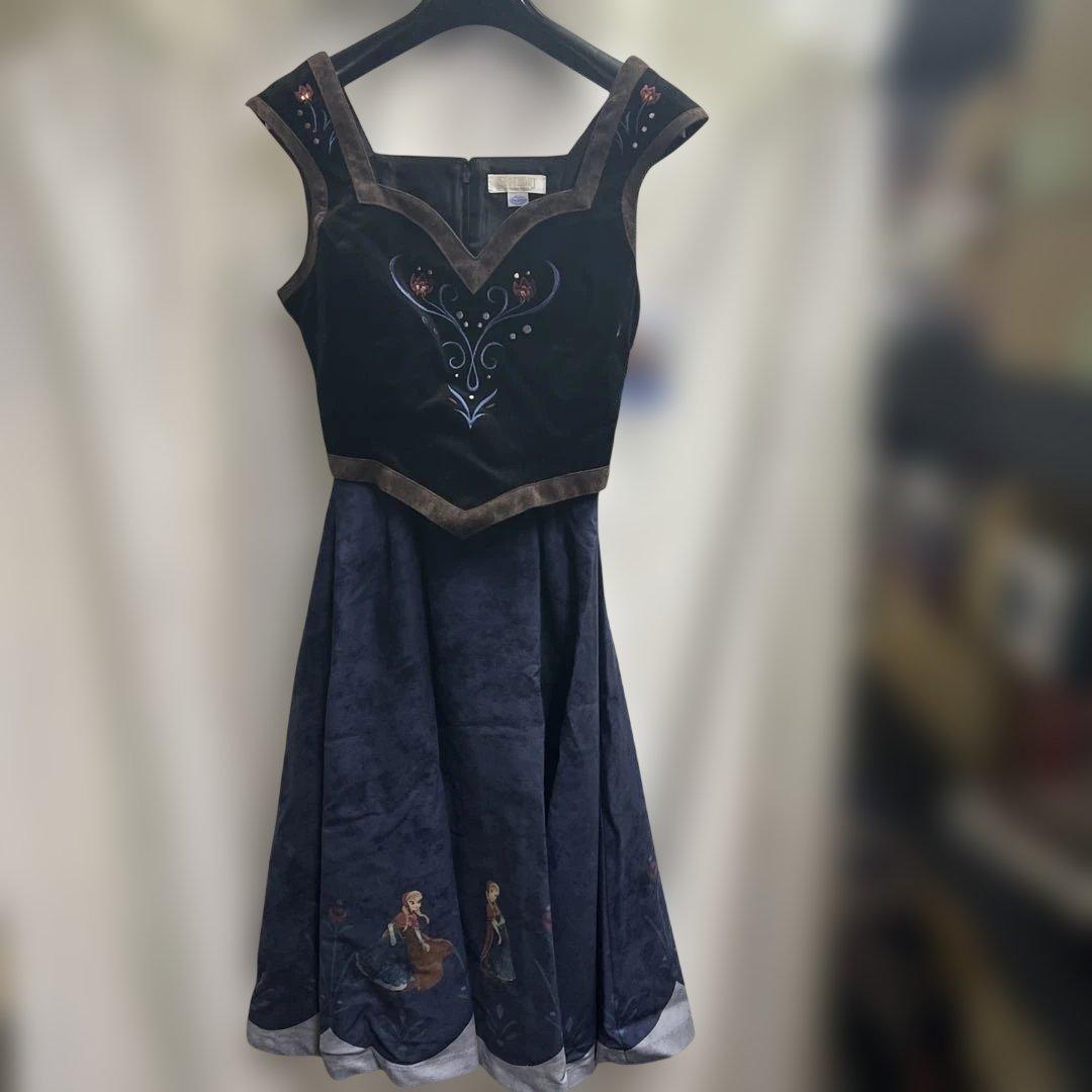 ど*〜様 新品　シークレットハニー　アナ　コートとワンピースセット