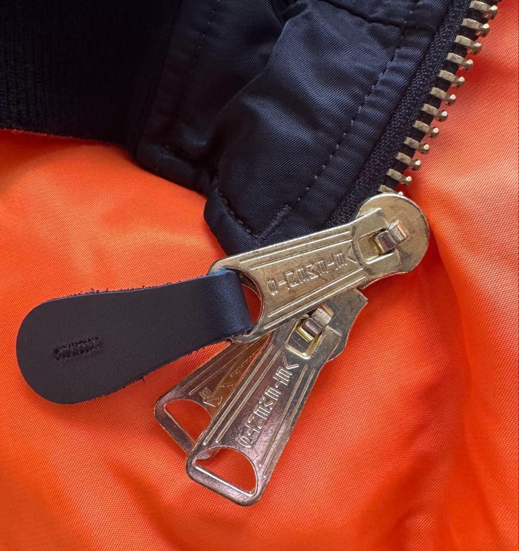 ジャケット・アウター VETEMENTS Quilted Hooded Bomber Jacket
