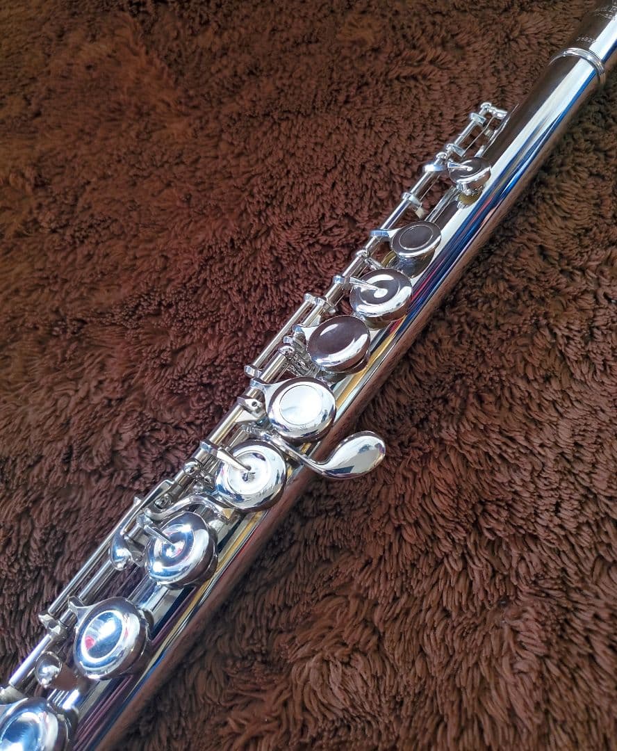 【美品】パールフルート PF-525 タンポ交換済 Eメカ付リッププレート銀製