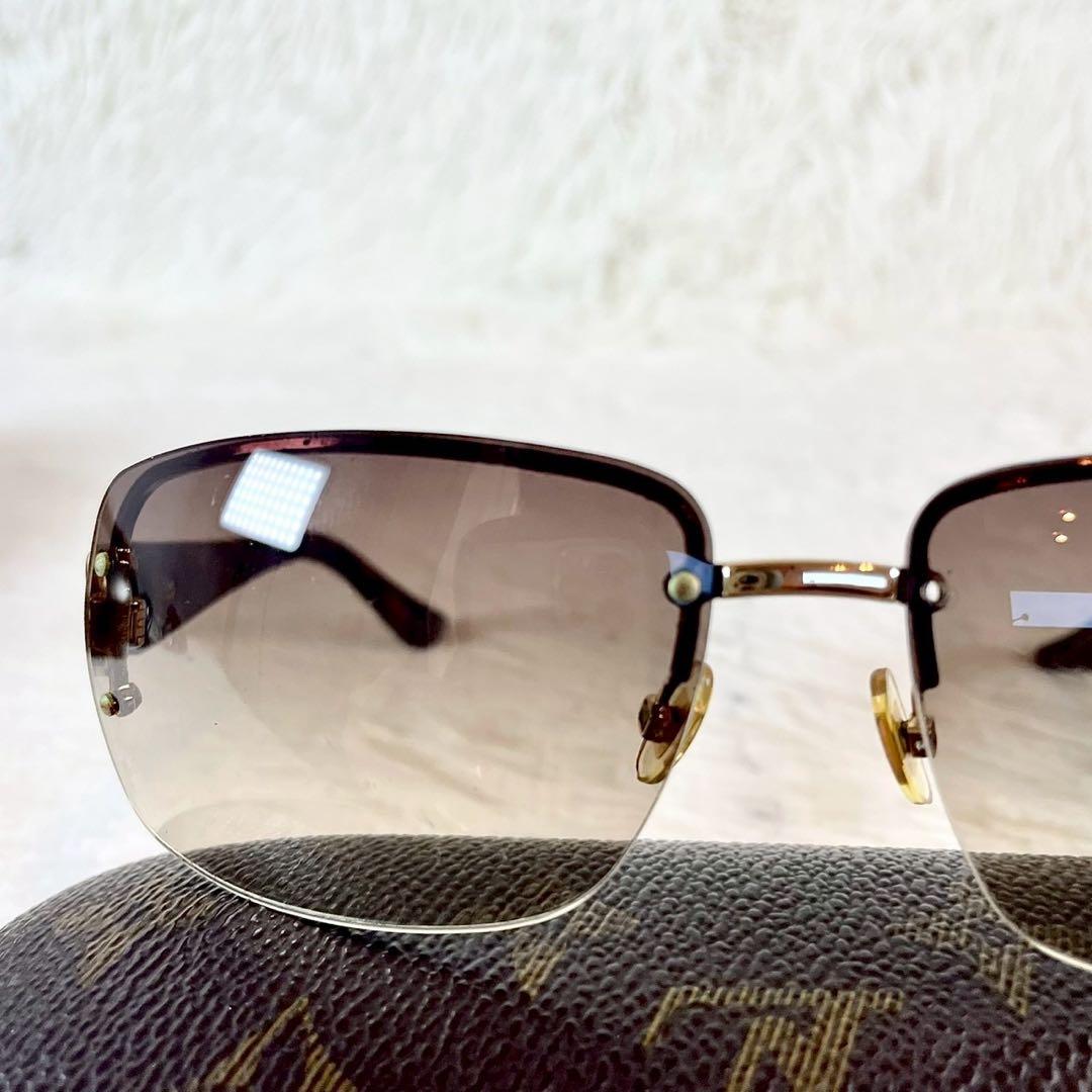 美品　GUCCI　サングラス　GG2804　GGロゴ　ブラウンレンズ・テンプル