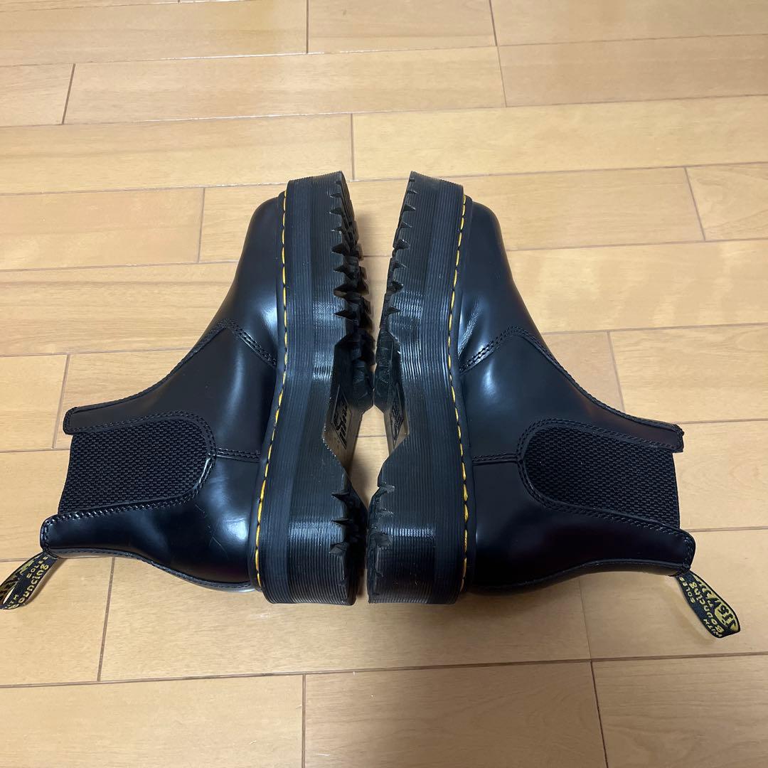 Dr. Martens ブラック チェルシーブーツ 厚底