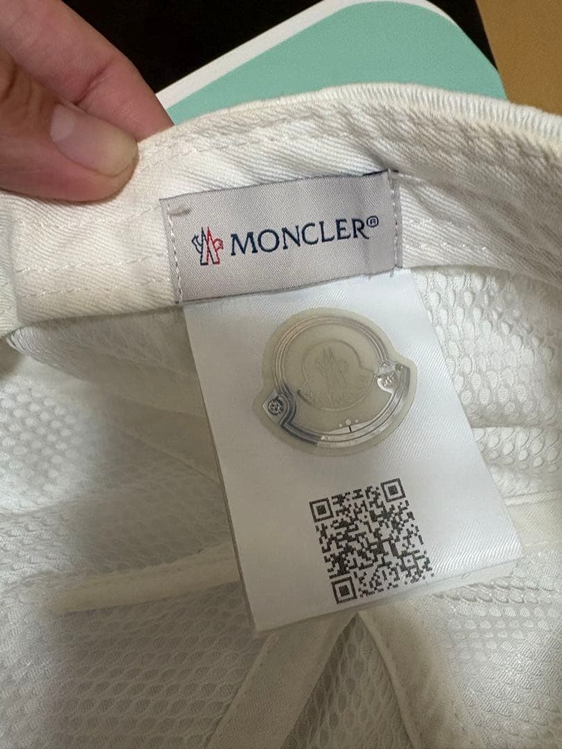 MONCLER ホワイト ベースボールキャップ