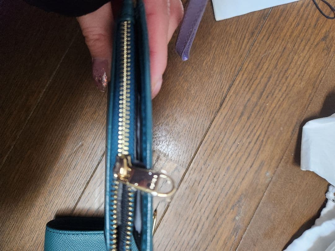 E*e様 新品未使用FURLA クロコダイル型押し 二つ折り財布