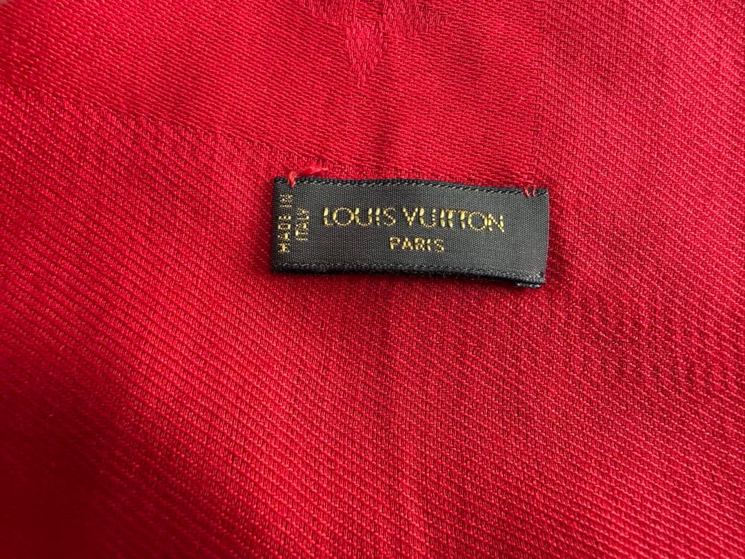 LOUIS VUITTON ルイヴィトン 大判 ショール モノグラム ／レッド