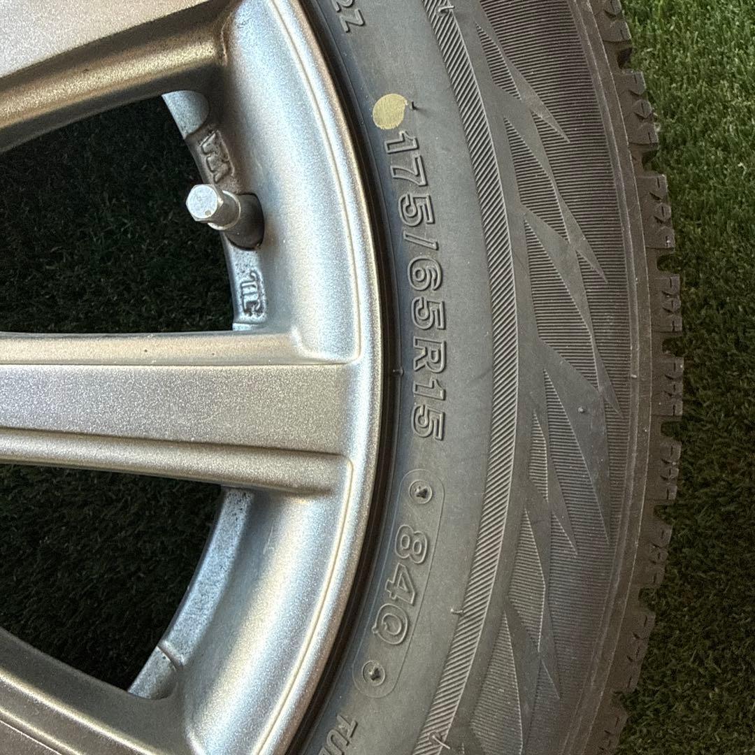 スタッドレスタイヤ　AW付き4本　ブリヂストン VRX2Z 175/65R15