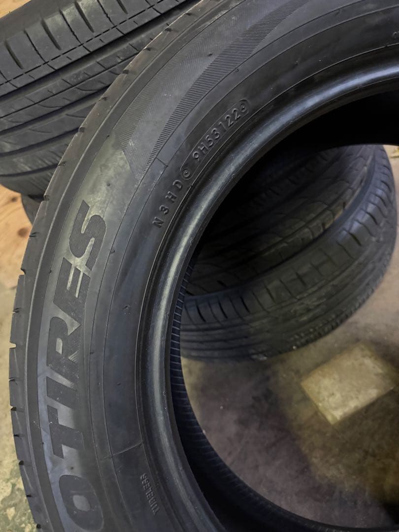 225/60R18 4本　CL1