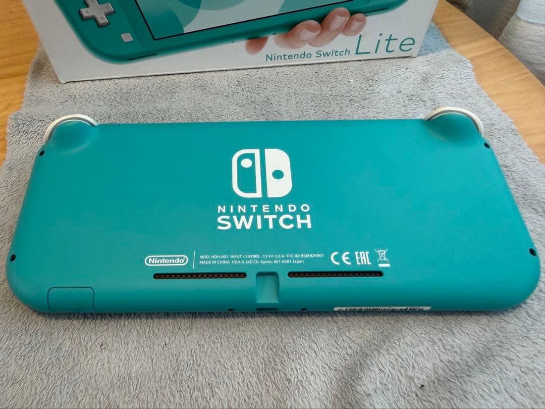 ほぼ未使用！Nintendo Switch Light ターコイズ ケース付き！