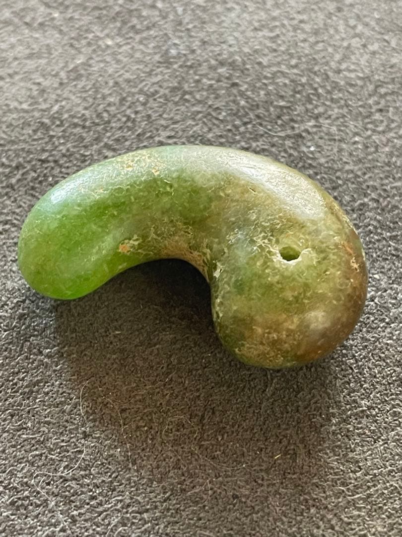古墳時代翡翠勾玉アップルグリーン