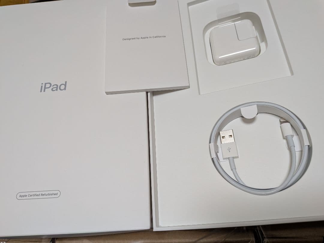 iPad 第7世代 128GB + Logicool Crayon(ペンシル)