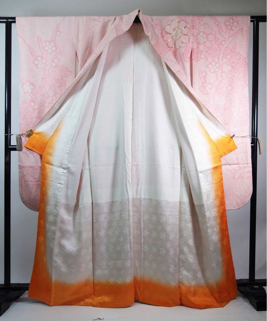 逸品 振袖 総絞り 鹿子絞り 金駒刺繍 花文様 流水文様 絹のダイヤモンド