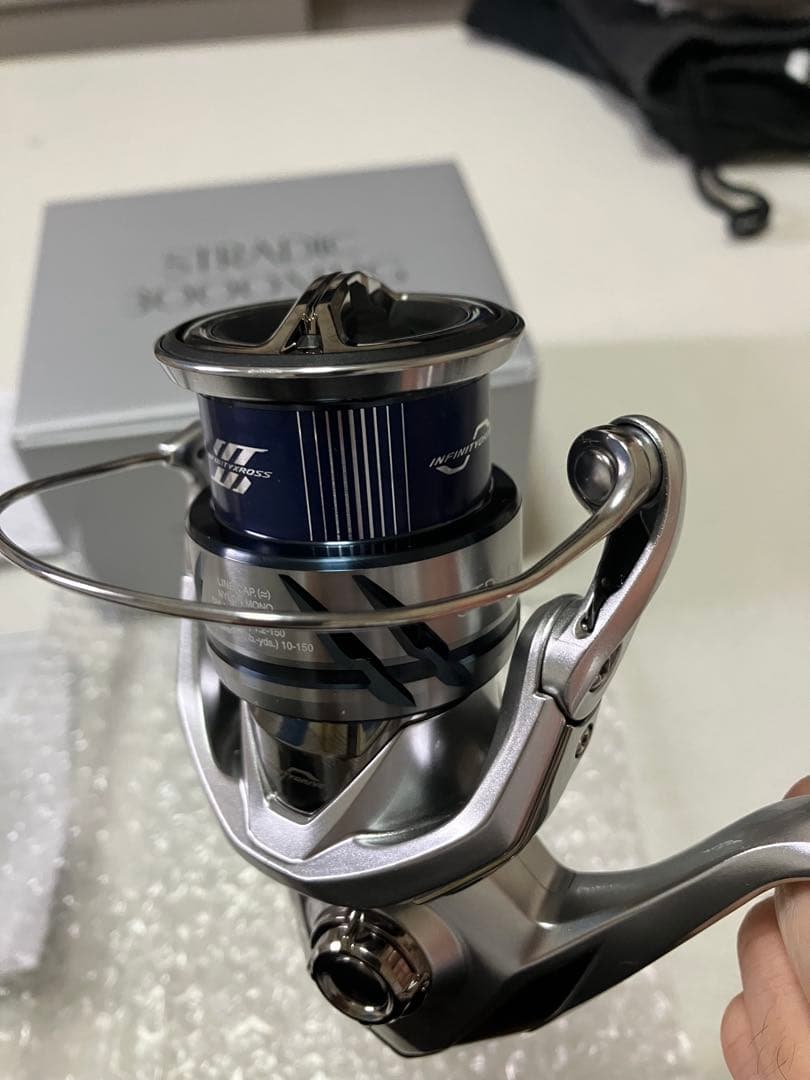 SHIMANO 23ストラディック 3000MHG スピニングリール　新品
