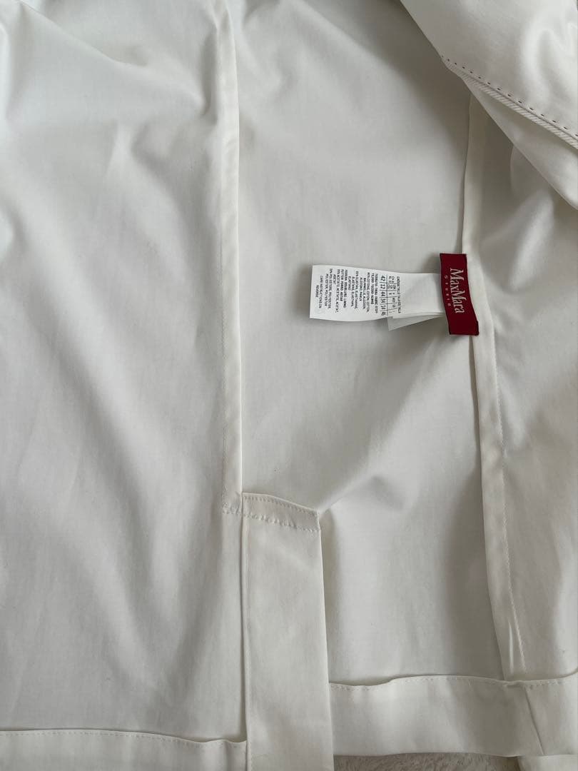 MaxＭara 白ジャケット　新品未使用品　素敵です‼️ 82,000+税