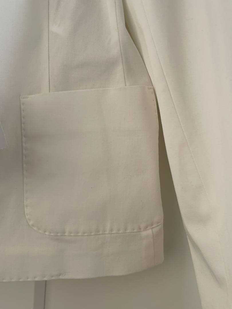 MaxＭara 白ジャケット　新品未使用品　素敵です‼️ 82,000+税