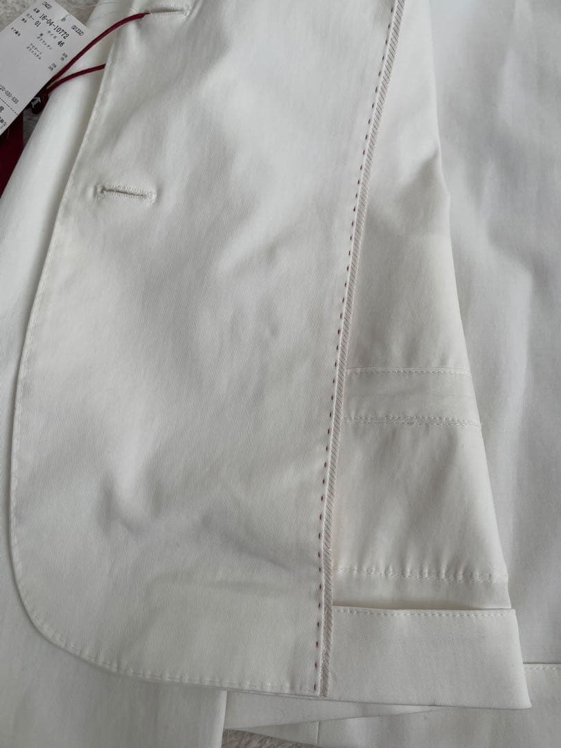 MaxＭara 白ジャケット　新品未使用品　素敵です‼️ 82,000+税