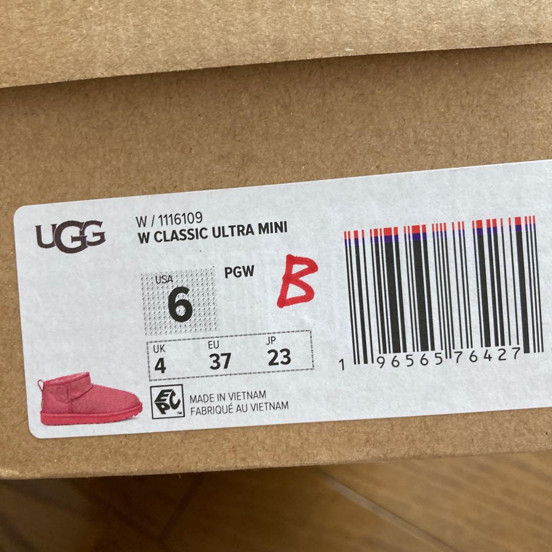 新品未使用 UGG W Classic Ultra Mini Boots
