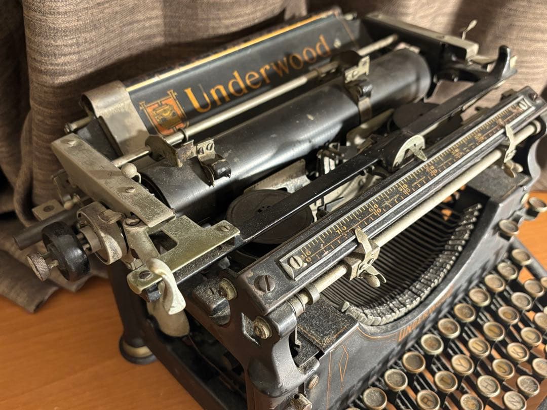 n*W様 アンダーウッド　Underwood タイプライター　アンティーク